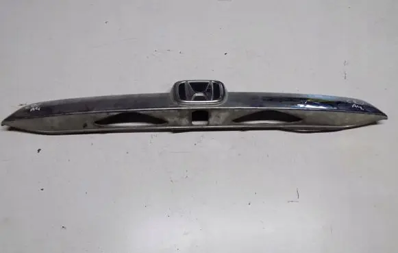Honda FR-V Trunk door license plate light bar NH684P