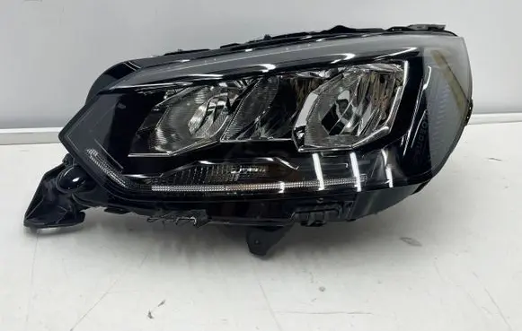 Peugeot 208 II Headlight/headlamp 9833036380