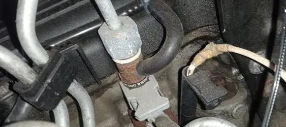 Renault Scenic II - Grand scenic II Fuel injector