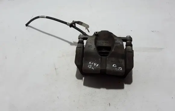 Volvo XC40 Front brake caliper 31471190