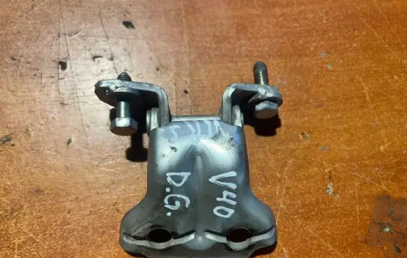 Volvo S40, V40 Rear door upper hinge
