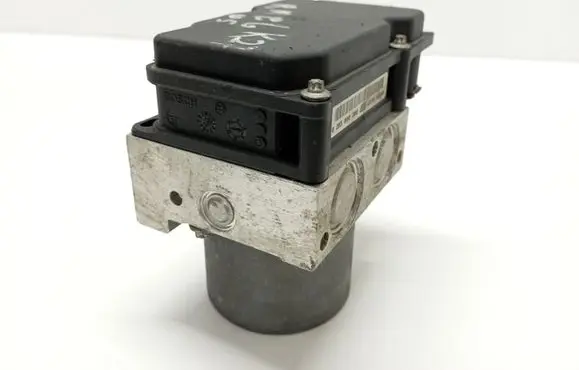 Renault Megane II ABS Pump 0265231300 8200038695 04052522611