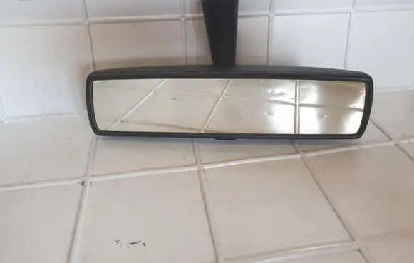 Volkswagen Golf Plus Rear view mirror (interior) E1010761