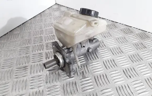 Volvo XC90 Master brake cylinder 8683272