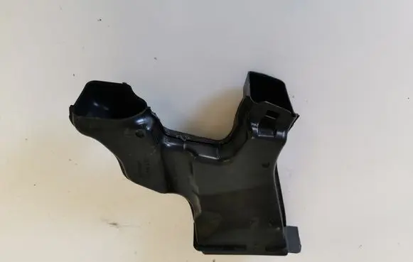 BMW 5 G30 G31 Other engine bay part 7357250