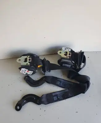 Volkswagen Golf Plus Set of seat belts 5m2857705 5m2857706