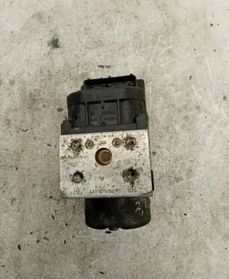 Toyota Avensis T220 ABS Pump 4451005030 0265216825