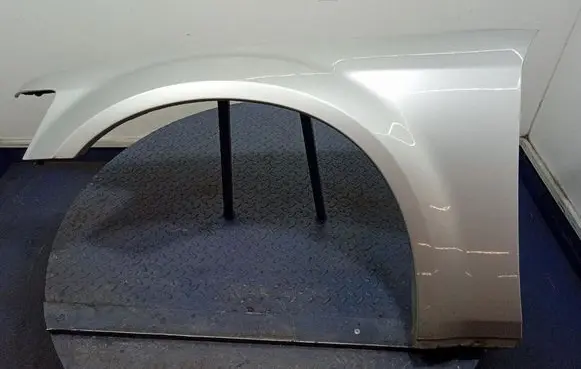Dodge Magnum Fender