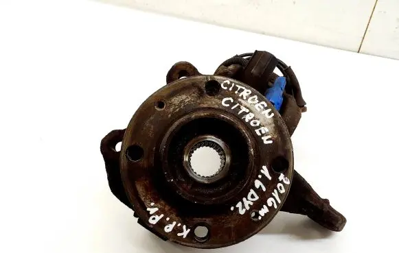 Citroen C4 Cactus Front wheel hub