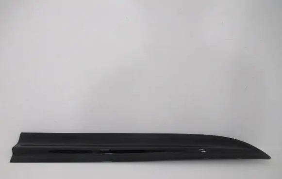Porsche Macan (95B) Front door trim (molding) 95B8378901R