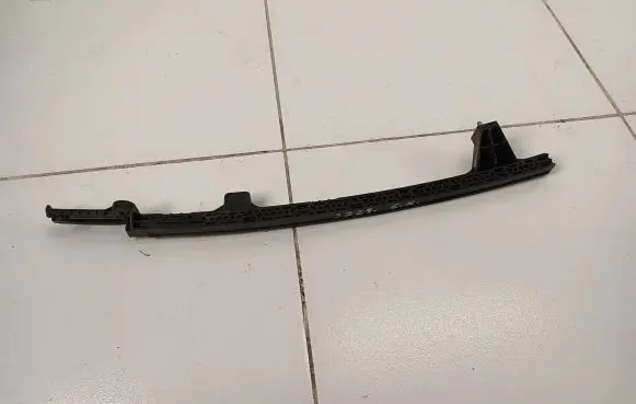BMW X6 E71 Rear door windshield rail 825512W000
