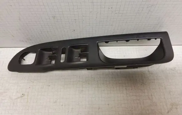 Volkswagen PASSAT B6 Front door window switch trim 3C1857171