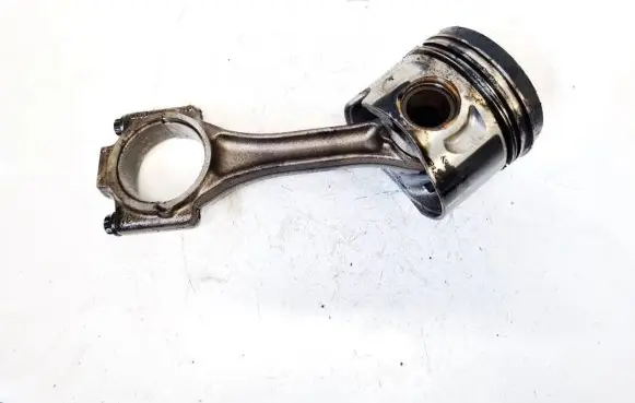Audi A3 S3 8P Piston with connecting rod