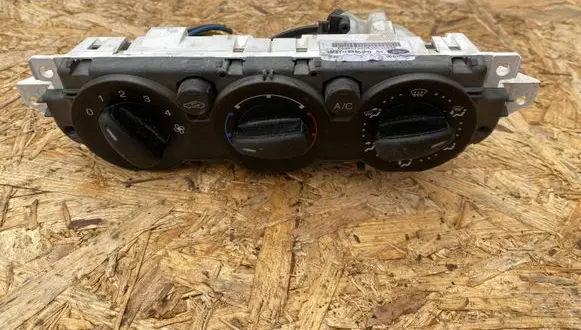 Ford Focus Climate control unit 3M5T19980AD P69607320610111926