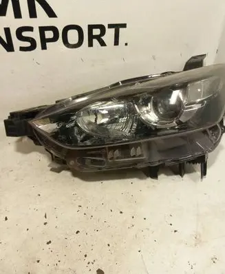 Mazda CX-3 Headlight/headlamp D10E51040