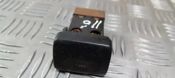 Nissan Sunny Windscreen/window heater switch