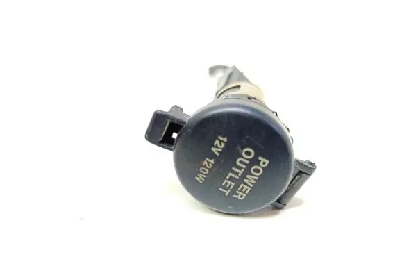 Hyundai Trajet 12 V Socket (front) 
