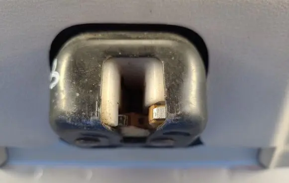 Nissan Leaf I (ZE0) Tailgate/trunk/boot lock/catch/latch 