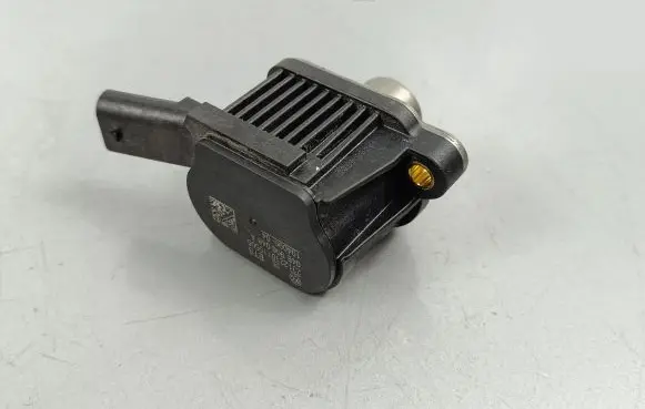 Cupra Formentor Other engine bay part 04E906048A