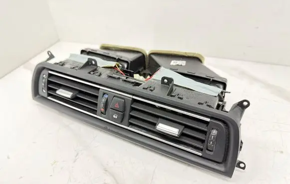 BMW 5 F10 F11 Dash center air vent grill 0778907