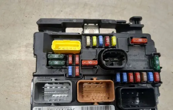 Citroen C3 BSM Control unit 9667199780