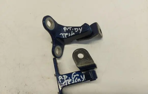 Rear door hinge set
