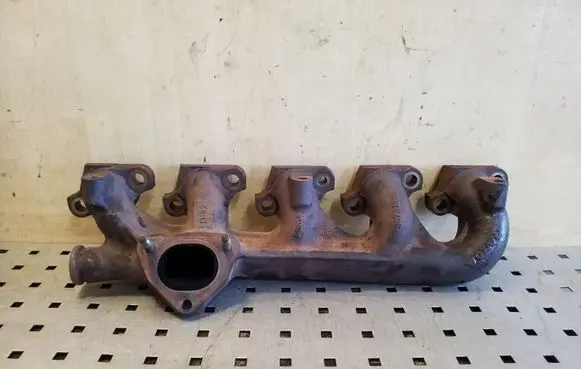 Volvo XC90 Exhaust manifold 30731980