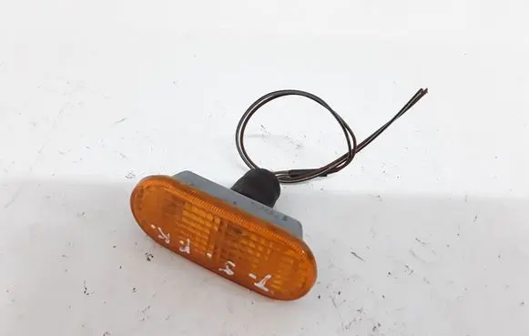 Volkswagen Transporter - Caravelle T5 Front fender indicator light 3B09491178