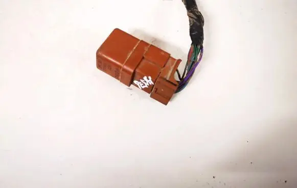Nissan Almera Tino Other relay 2523079964