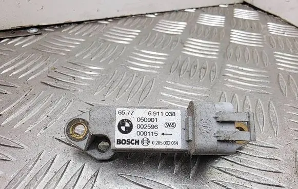 BMW 3 E46 Airbag deployment crash/impact sensor 6911038 65776911038