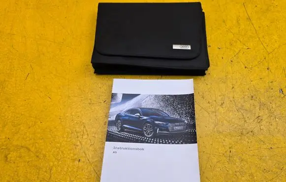 Audi A5 Owners service history hand book 