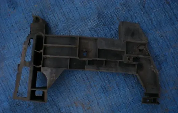 Renault Master II Rear bumper mounting bracket
