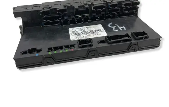Mercedes-Benz E W211 Fuse module 2115453401 5DK00804721