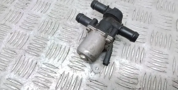 Volvo XC90 Coolant heater control valve 31338385