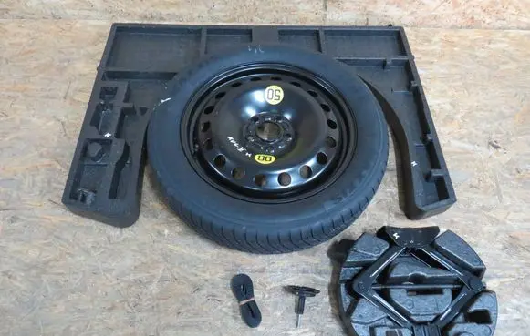 Ford Kuga II R17 spare wheel 