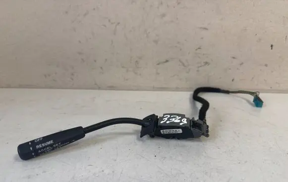 Mercedes-Benz E W210 Cruise control stalk 2085450424 S02767Q03