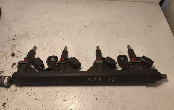 Peugeot 3008 I Fuel injectors set 7575645