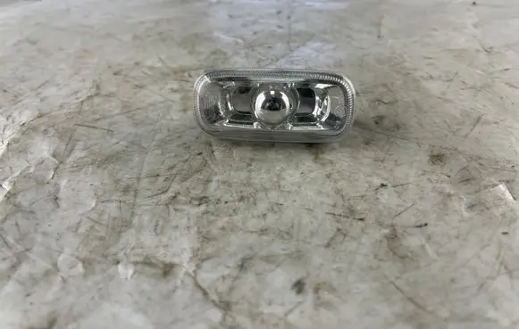 Audi A4 S4 B7 8E 8H Front fender indicator light 8E0949127