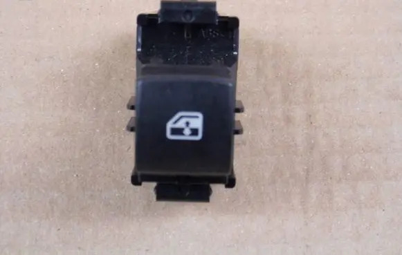 Mitsubishi Outlander Electric window control switch 8608A319 2776T15AD