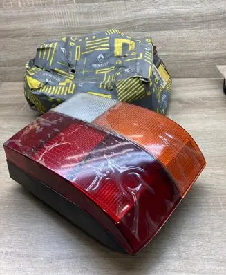Renault 19 Rear/tail lights 7701033780