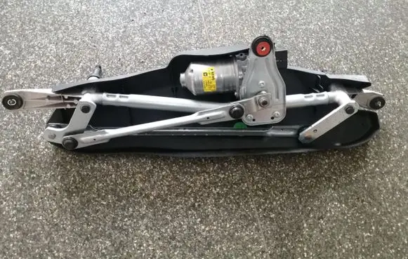 Buick Encore GX I Front wiper linkage and motor 42657448 42758054