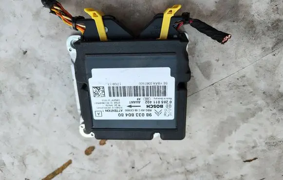 Peugeot 208 I Airbag control unit/module 9803380480