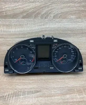 Volkswagen PASSAT B6 Speedometer (instrument cluster) 3AA920870E A2C53439635