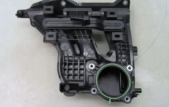 Nissan X-Trail T33 Intake manifold