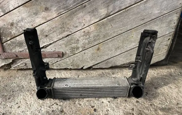 BMW 3 E90 E91 Intercooler radiator 3296399