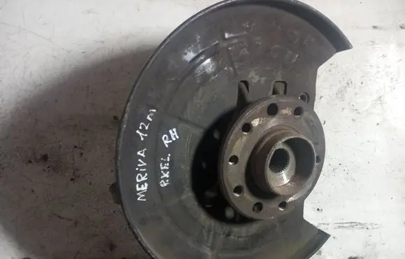 Opel Meriva B Front wheel hub spindle knuckle