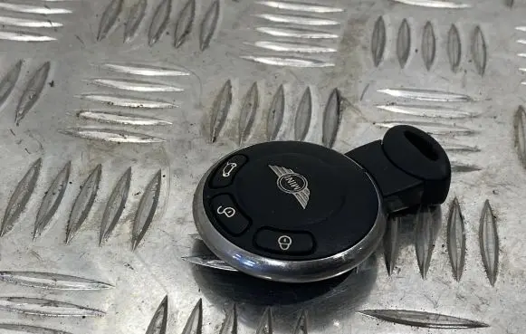 Mini One - Cooper R57 Ignition key/card 