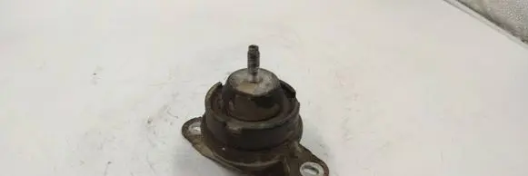 Citroen C5 Engine mount bracket