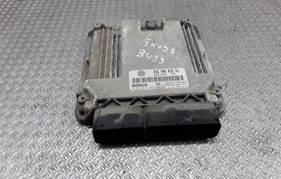 Skoda Octavia Mk2 (1Z) Engine control unit/module 03G906016DJ 0281011883