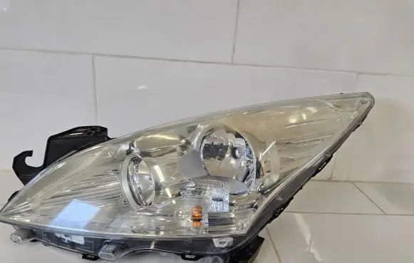 Peugeot 5008 Headlight/headlamp 9682519180 89903106
